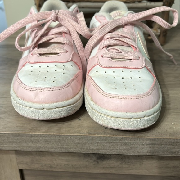 PRE OWNED  YOUTH 4 Nike Court Borough Low Recraft sneaker PINK AND WHITE - Picture 7 of 14